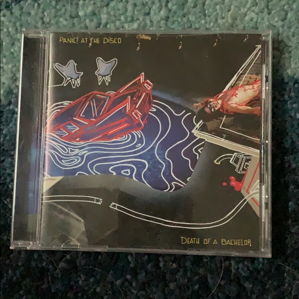 Panic! At the disco CD death of a bachelor